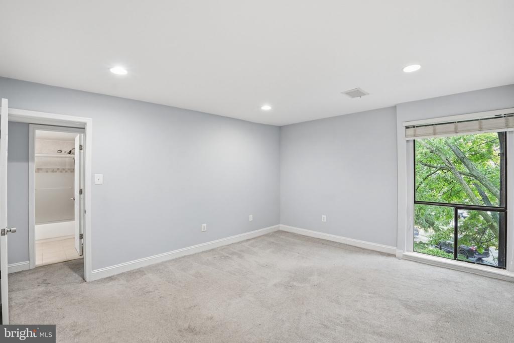 2105 WALSH VIEW TERRACE Unit: 15-301
