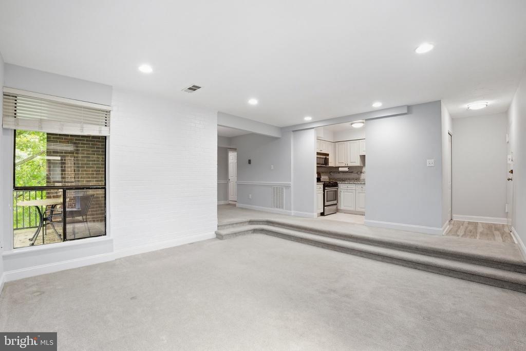 2105 WALSH VIEW TERRACE Unit: 15-301