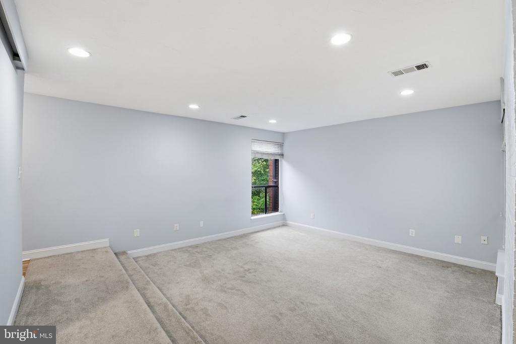 2105 WALSH VIEW TERRACE Unit: 15-301