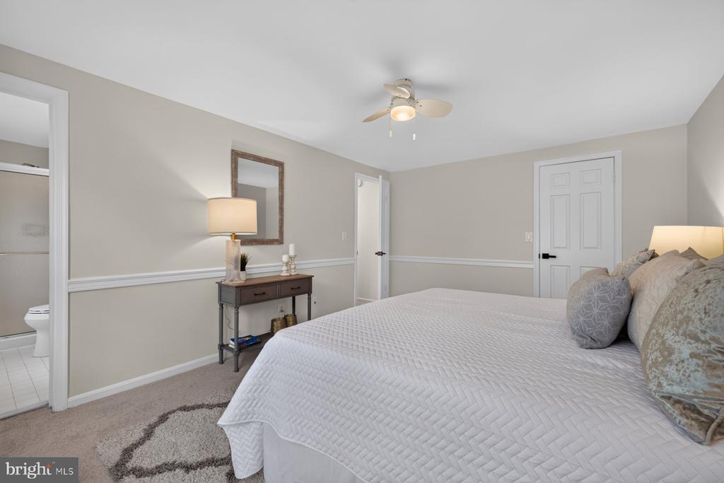 17105 FOUNDERS MILL DRIVE