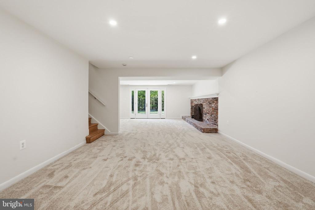 14909 WATERWAY DRIVE