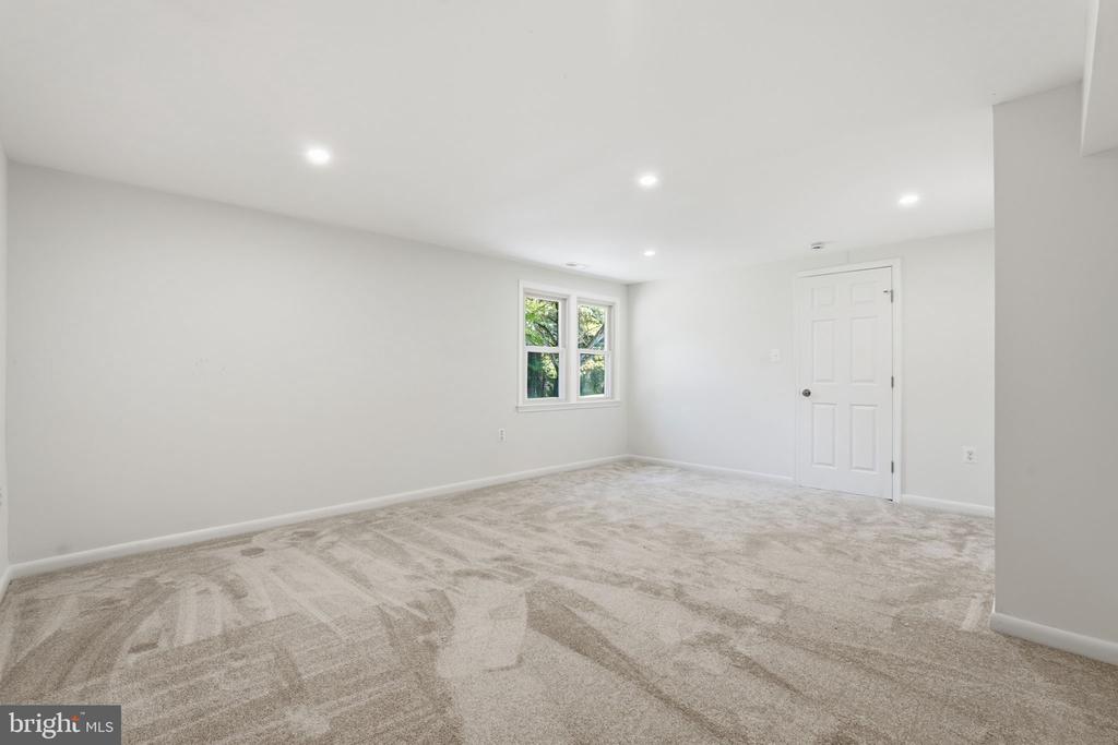 14909 WATERWAY DRIVE