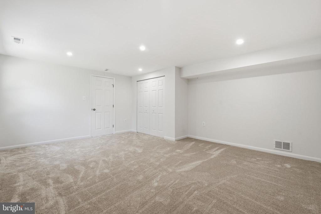 14909 WATERWAY DRIVE