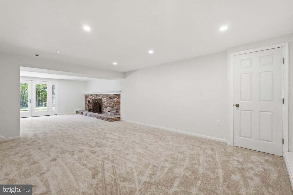 14909 WATERWAY DRIVE