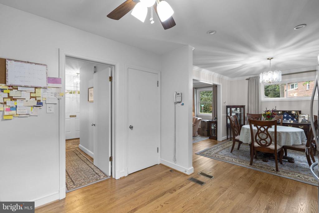 9804 DAMERON DRIVE