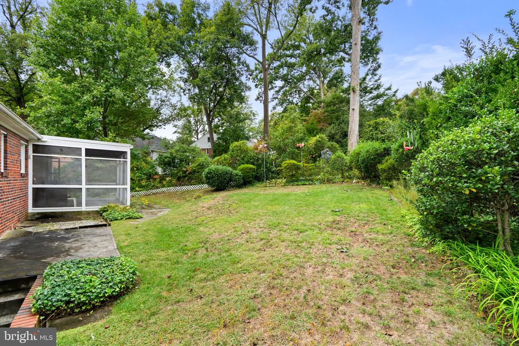 9804 DAMERON DRIVE