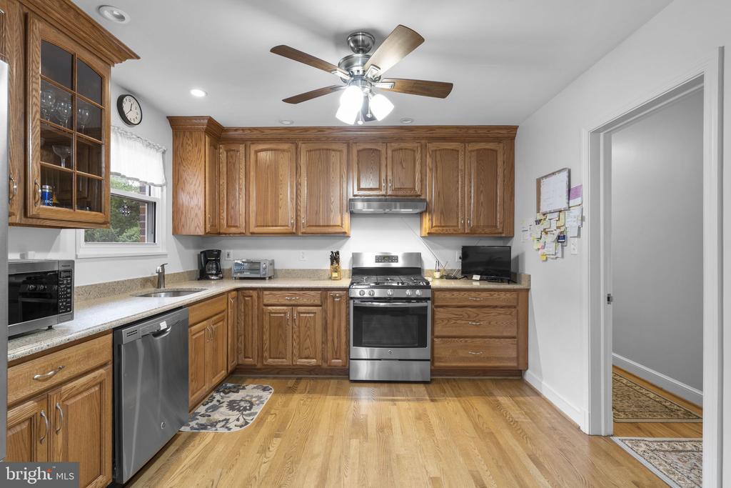 9804 DAMERON DRIVE