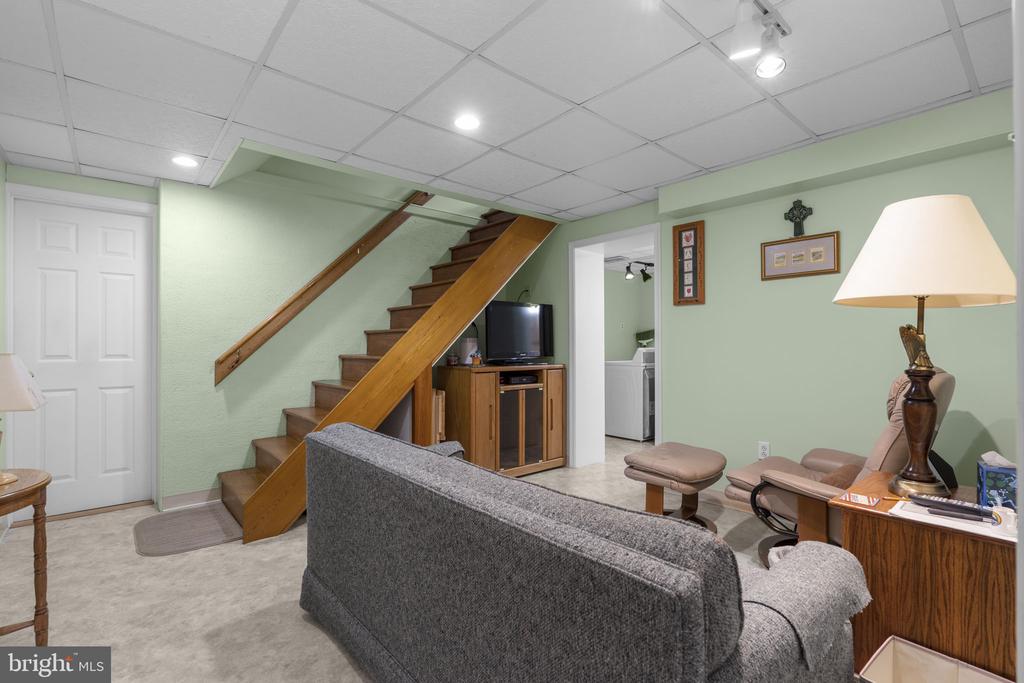 9804 DAMERON DRIVE