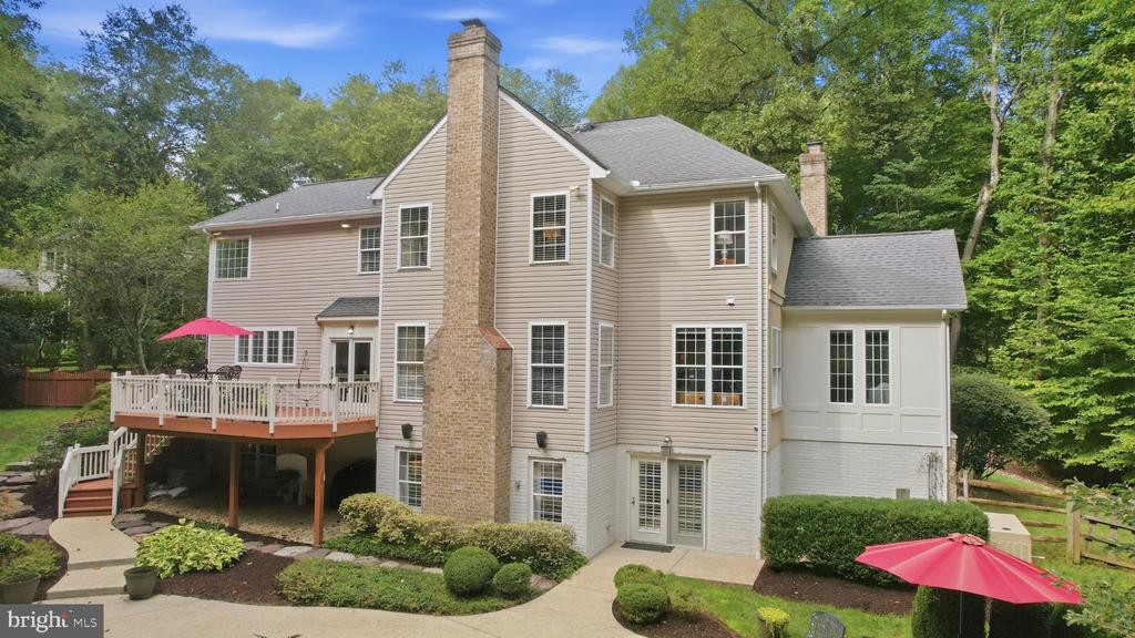 12041 GREAT ELM DRIVE