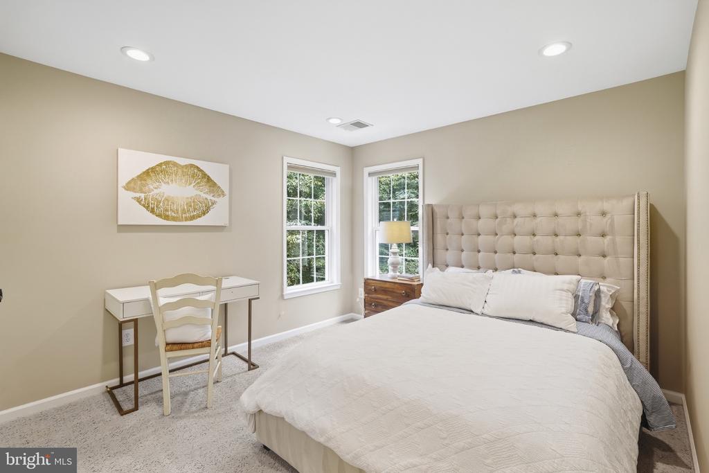 12041 GREAT ELM DRIVE