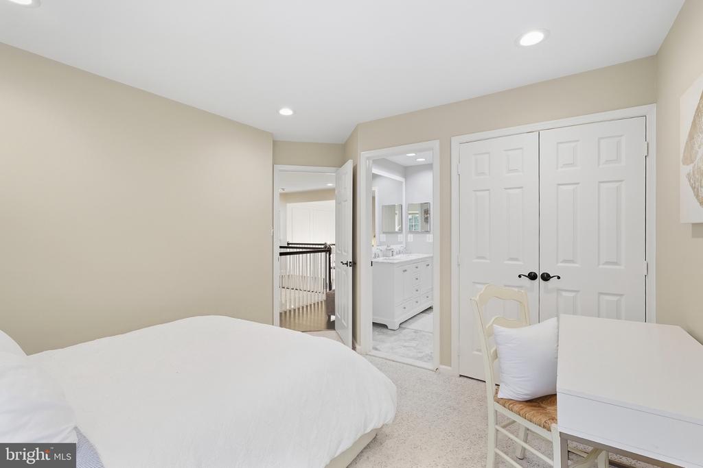 12041 GREAT ELM DRIVE