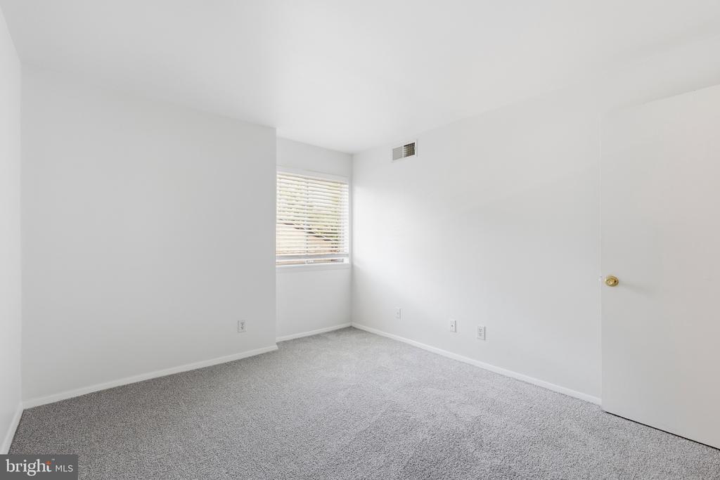 19007 MILLS CHOICE ROAD Unit: 3