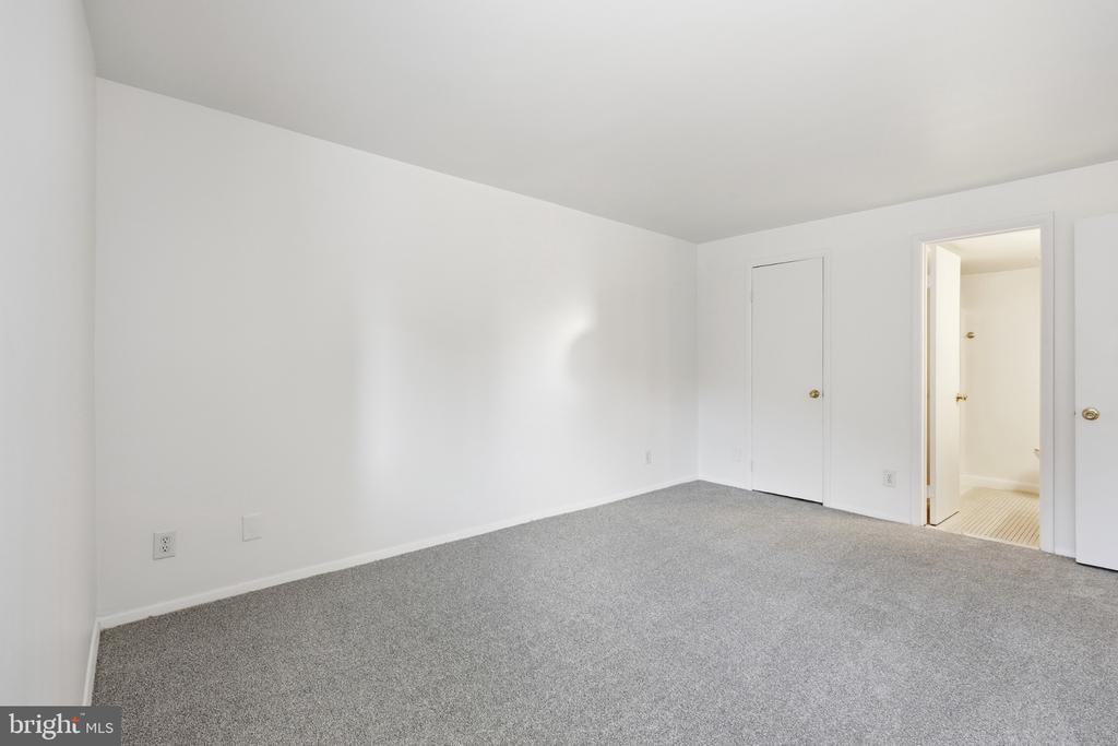 19007 MILLS CHOICE ROAD Unit: 3