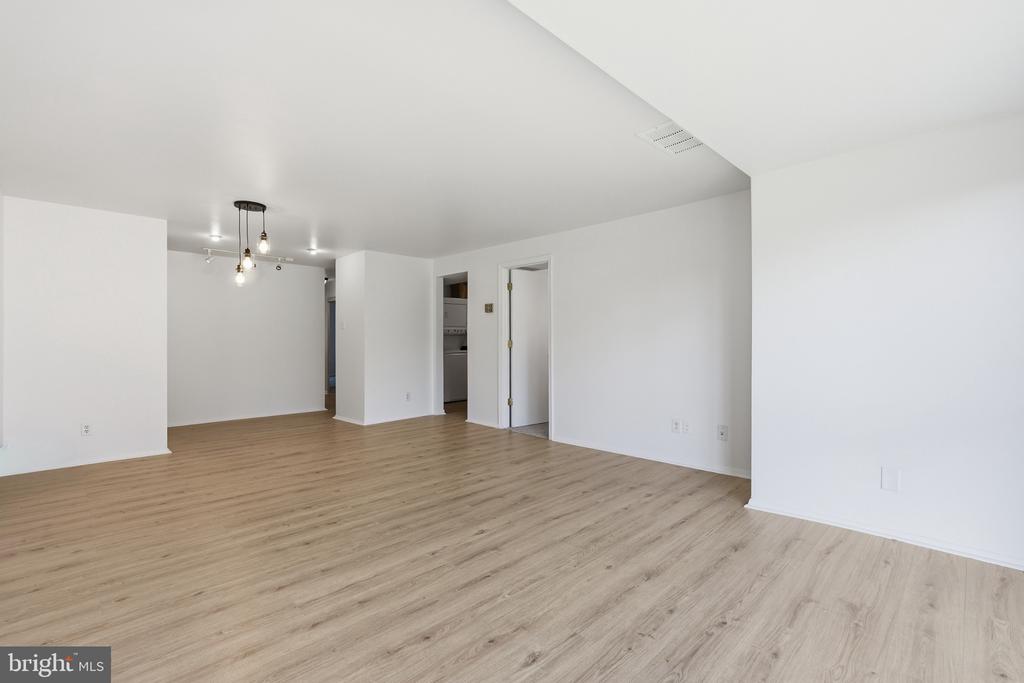 19007 MILLS CHOICE ROAD Unit: 3