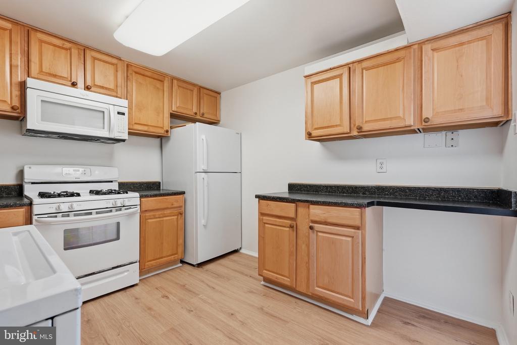 19007 MILLS CHOICE ROAD Unit: 3