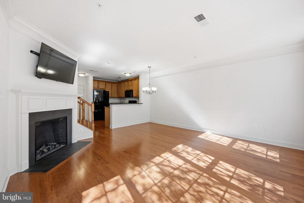 22956 SPICEBUSH DRIVE Unit: 1411