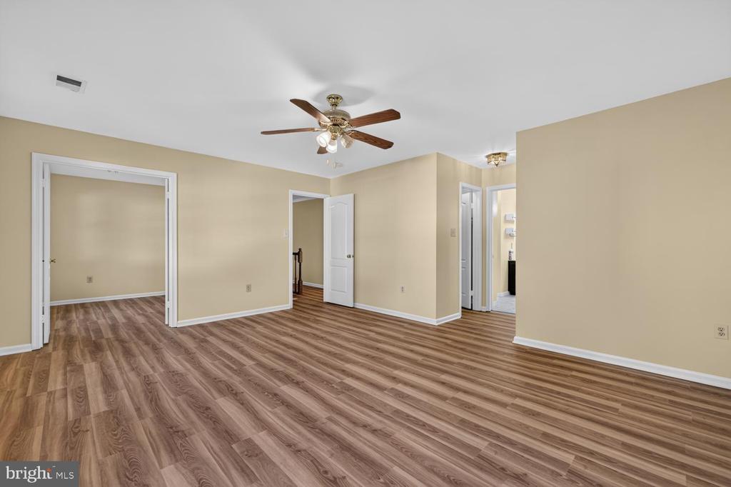 2512 LOCUSTWOOD PLACE