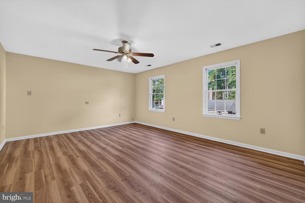 2512 LOCUSTWOOD PLACE