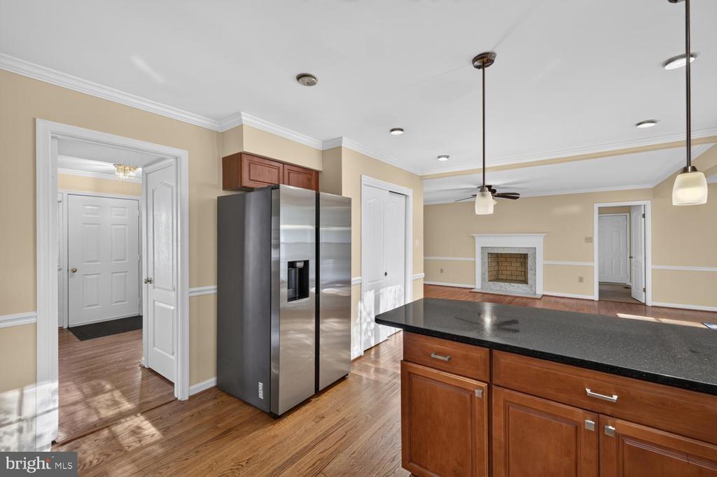 2512 LOCUSTWOOD PLACE