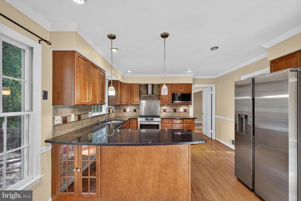 2512 LOCUSTWOOD PLACE