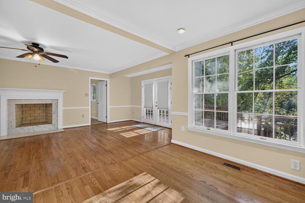 2512 LOCUSTWOOD PLACE