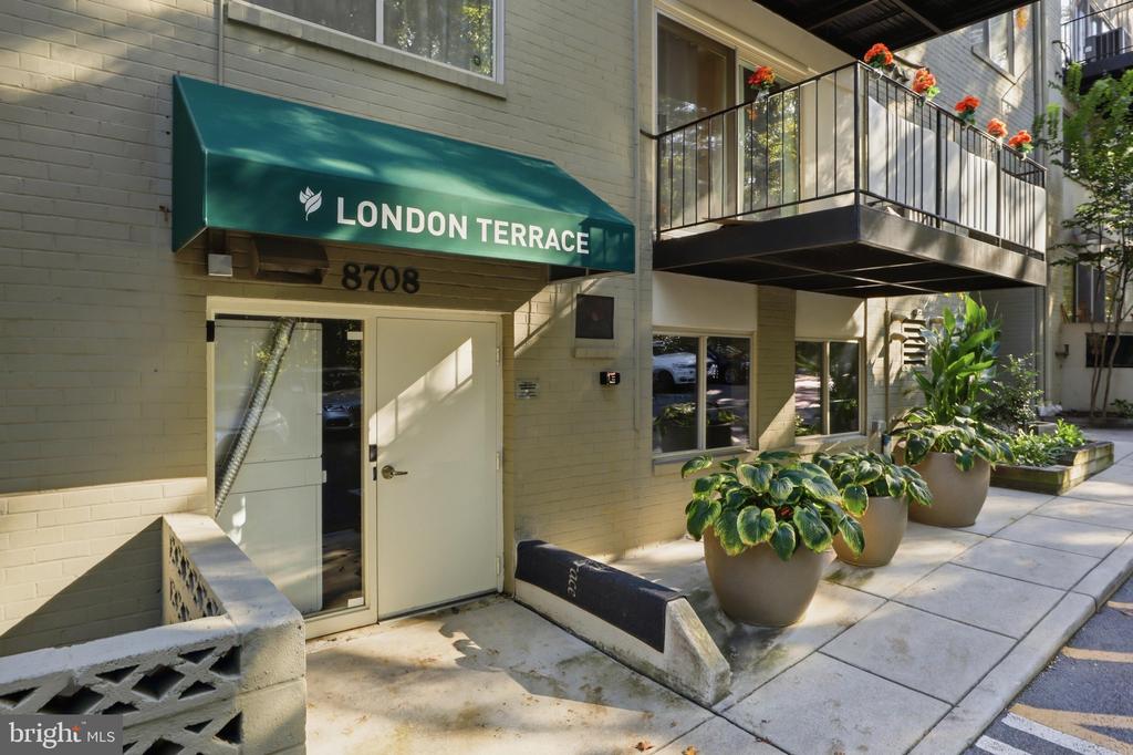 8618 MANCHESTER ROAD Unit: 4