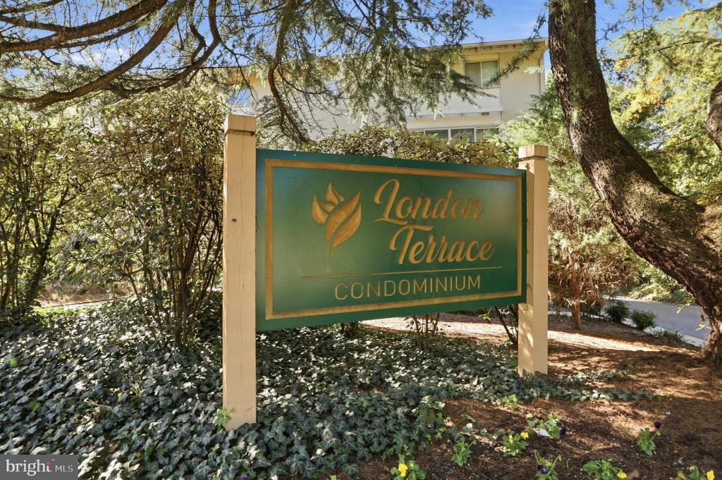 8618 MANCHESTER ROAD Unit: 4