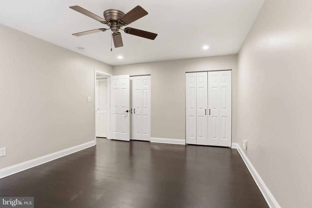 8618 MANCHESTER ROAD Unit: 4