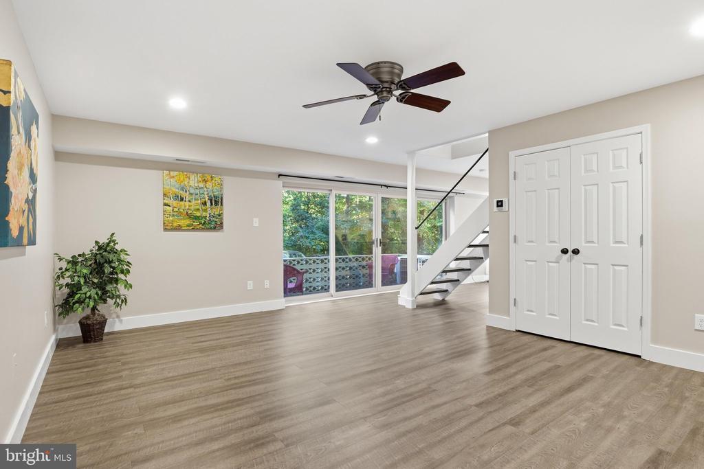 8618 MANCHESTER ROAD Unit: 4