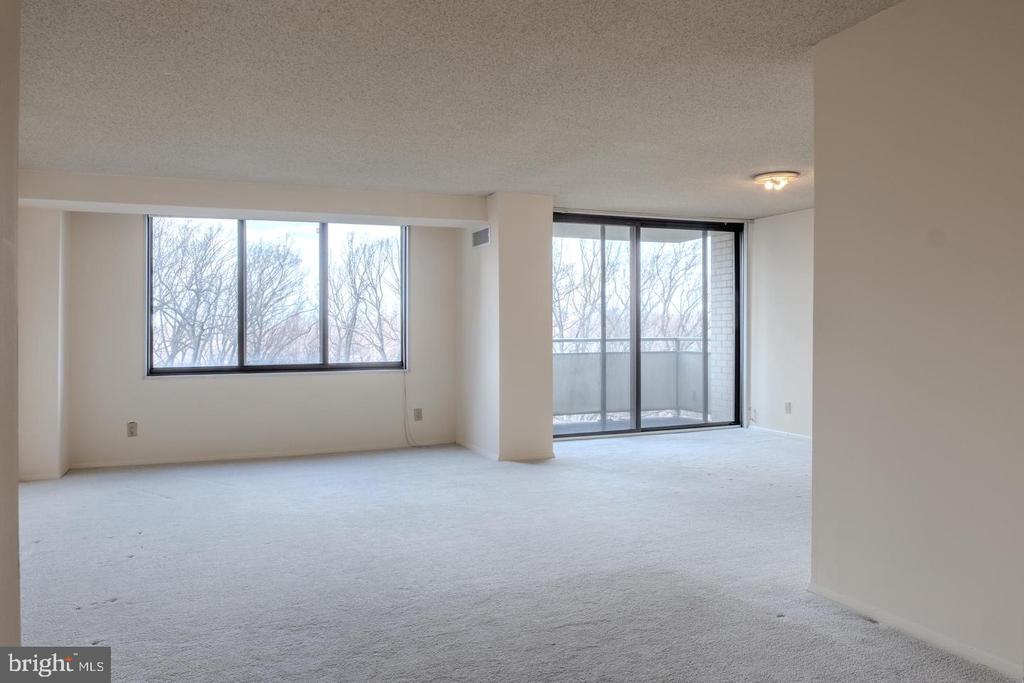 5225 POOKS HILL ROAD Unit: 1016N