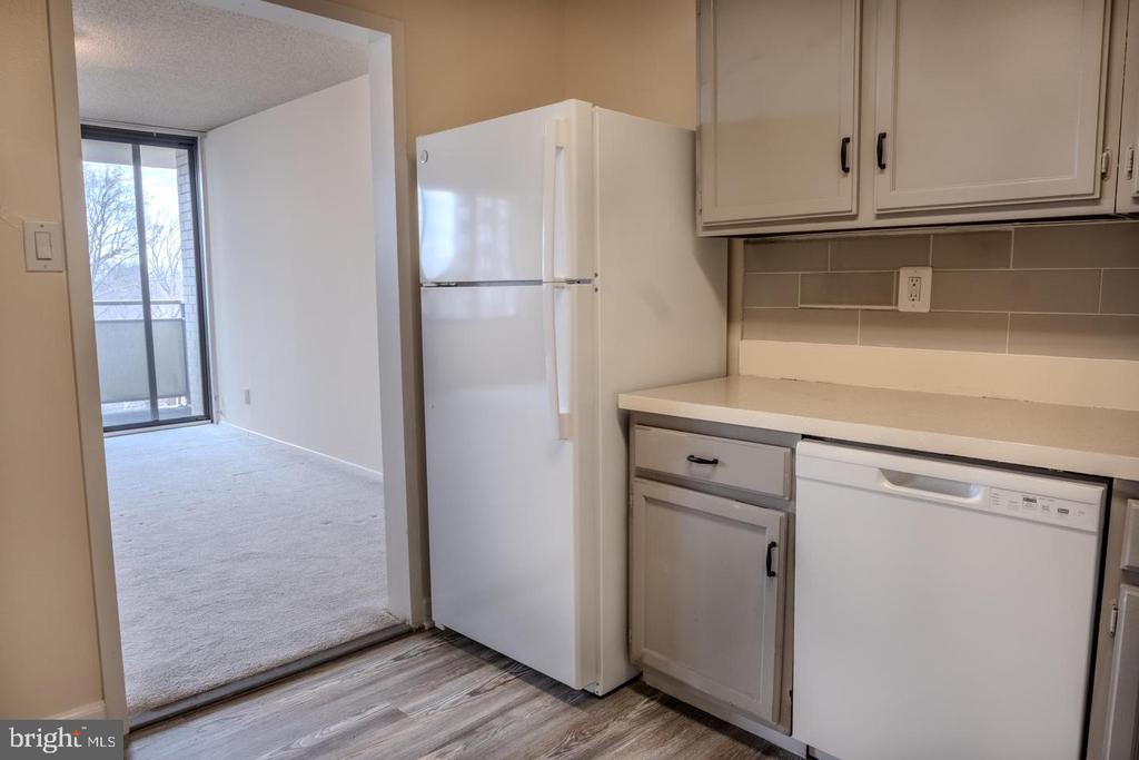 5225 POOKS HILL ROAD Unit: 1016N