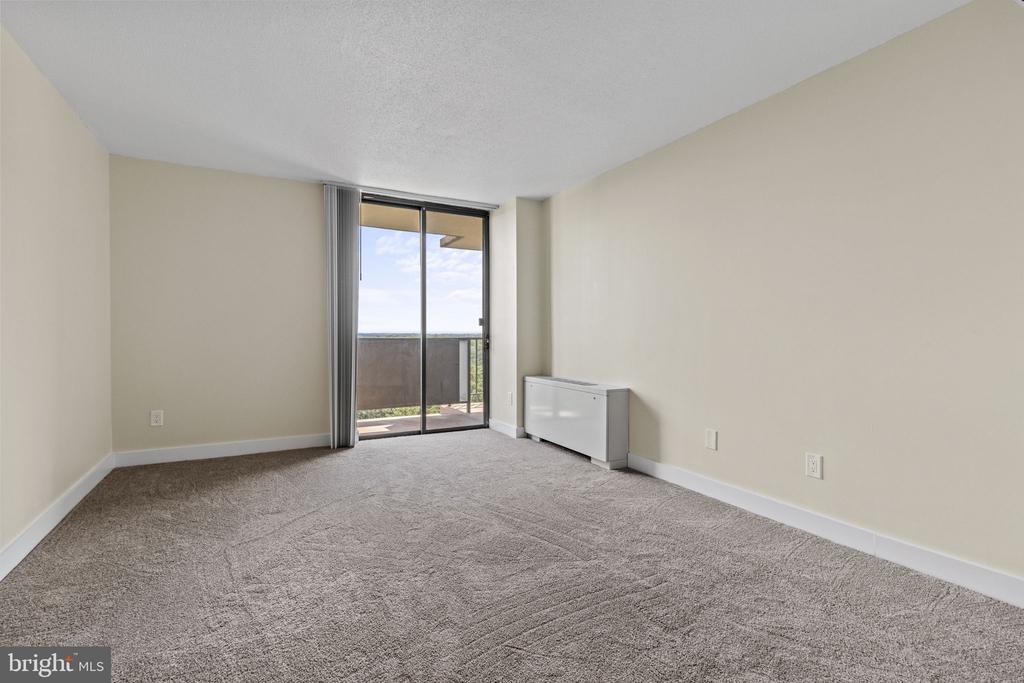 6100 WESTCHESTER PARK DRIVE Unit: T41704