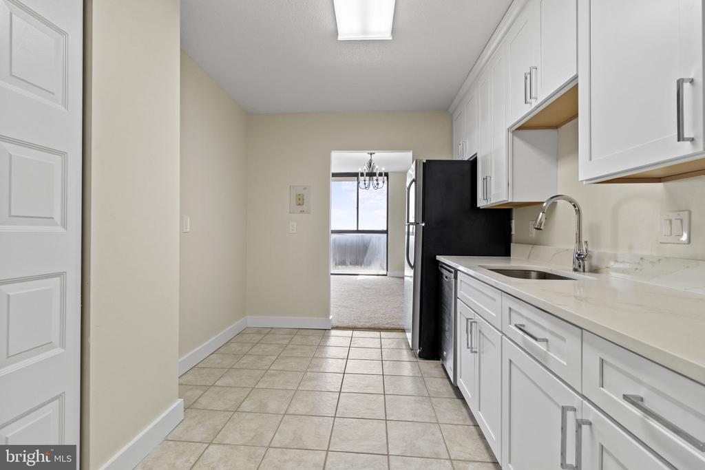 6100 WESTCHESTER PARK DRIVE Unit: T41704
