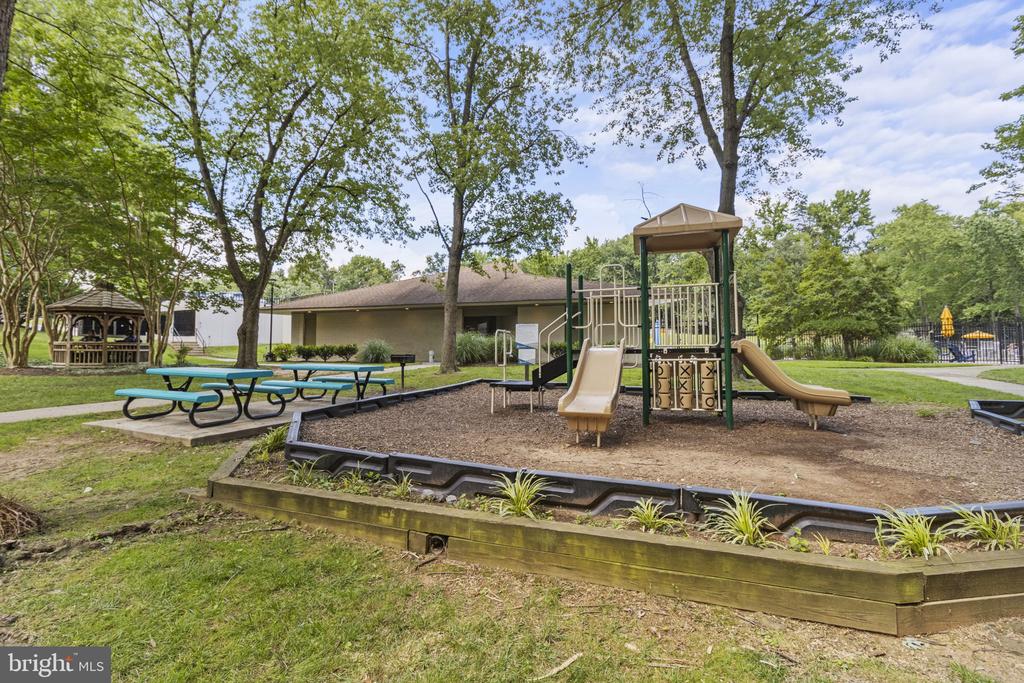 6100 WESTCHESTER PARK DRIVE Unit: T41704