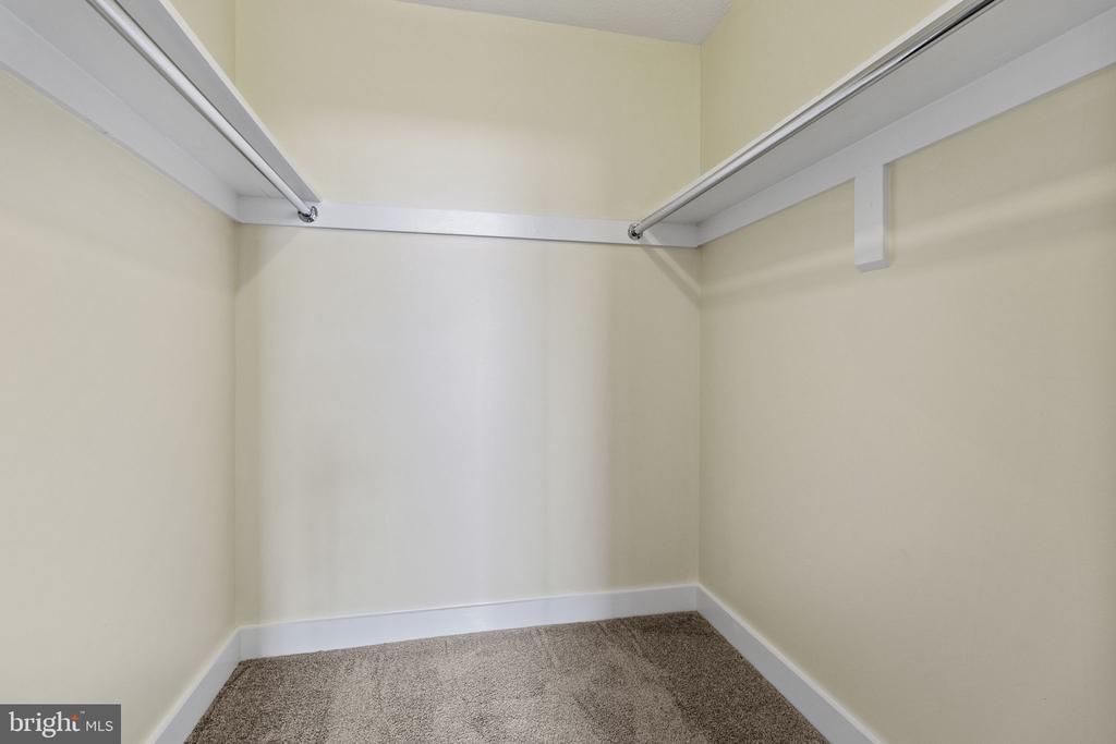 6100 WESTCHESTER PARK DRIVE Unit: T41704
