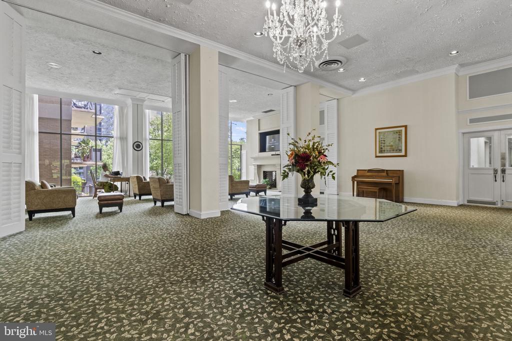 6100 WESTCHESTER PARK DRIVE Unit: T41704