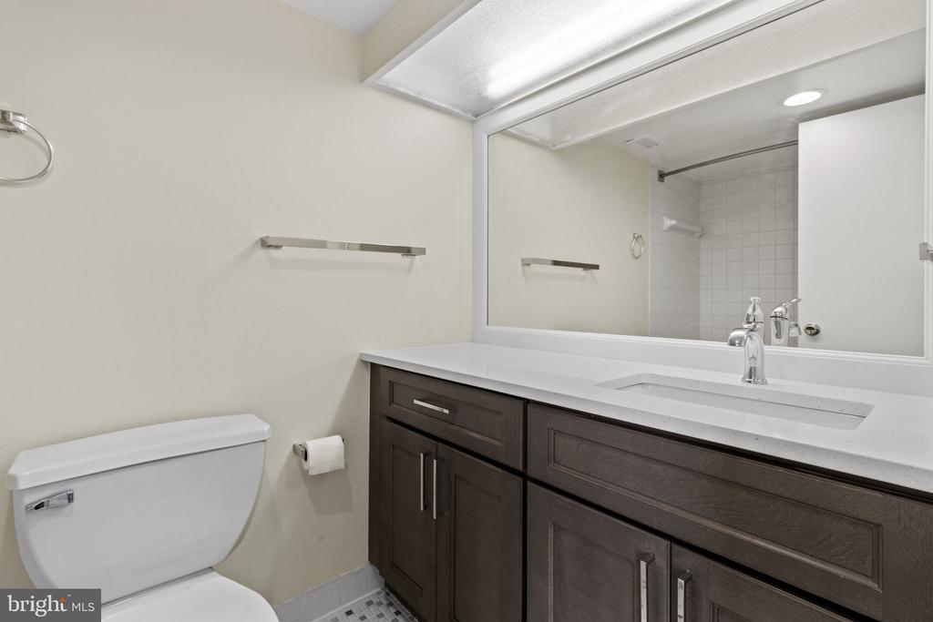 6100 WESTCHESTER PARK DRIVE Unit: T41704