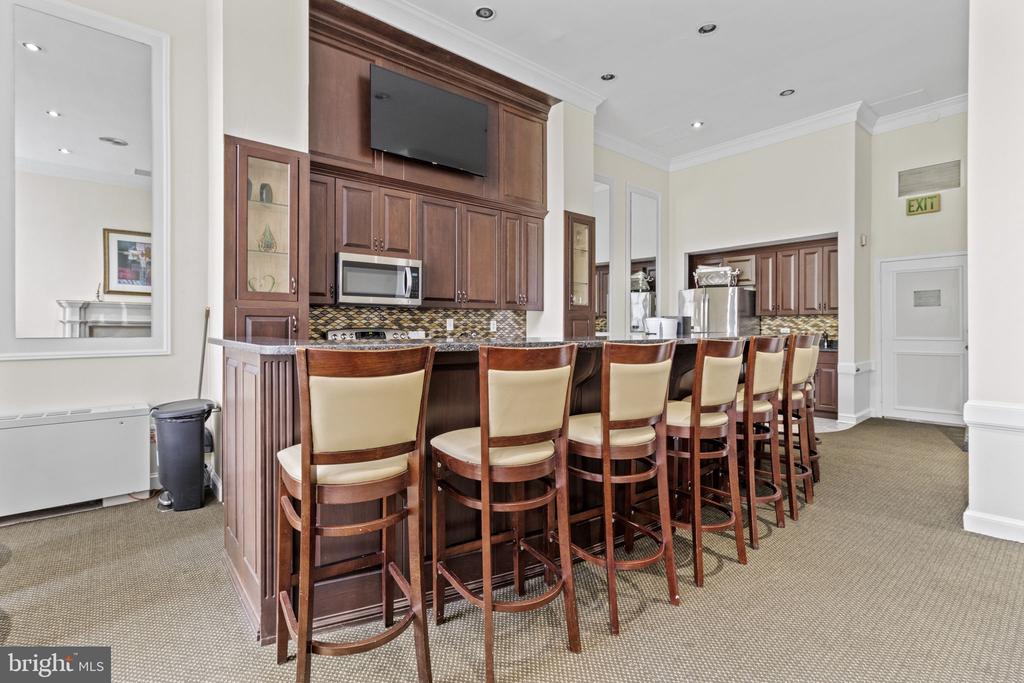 6100 WESTCHESTER PARK DRIVE Unit: T41704