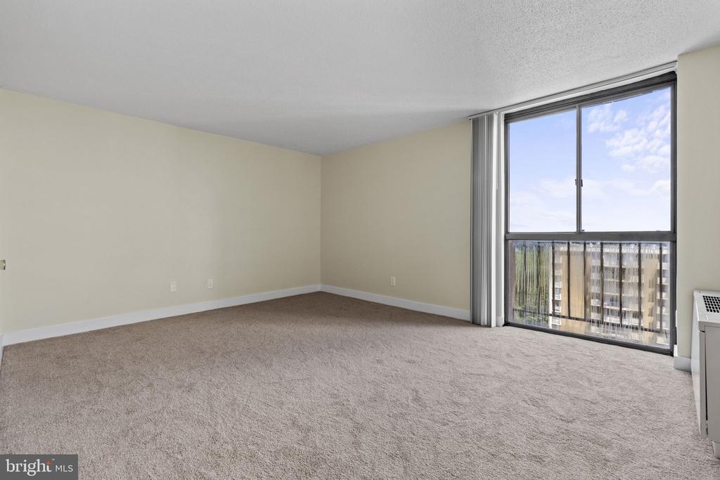 6100 WESTCHESTER PARK DRIVE Unit: T41704