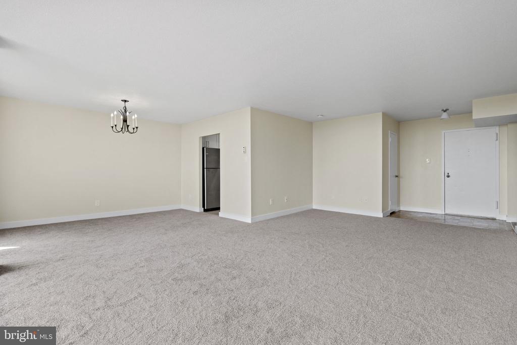 6100 WESTCHESTER PARK DRIVE Unit: T41704