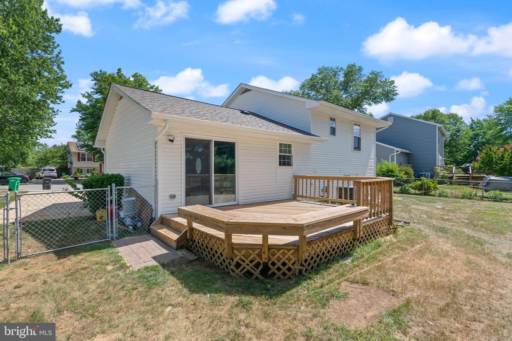 1507 ROBERT LEWIS AVENUE