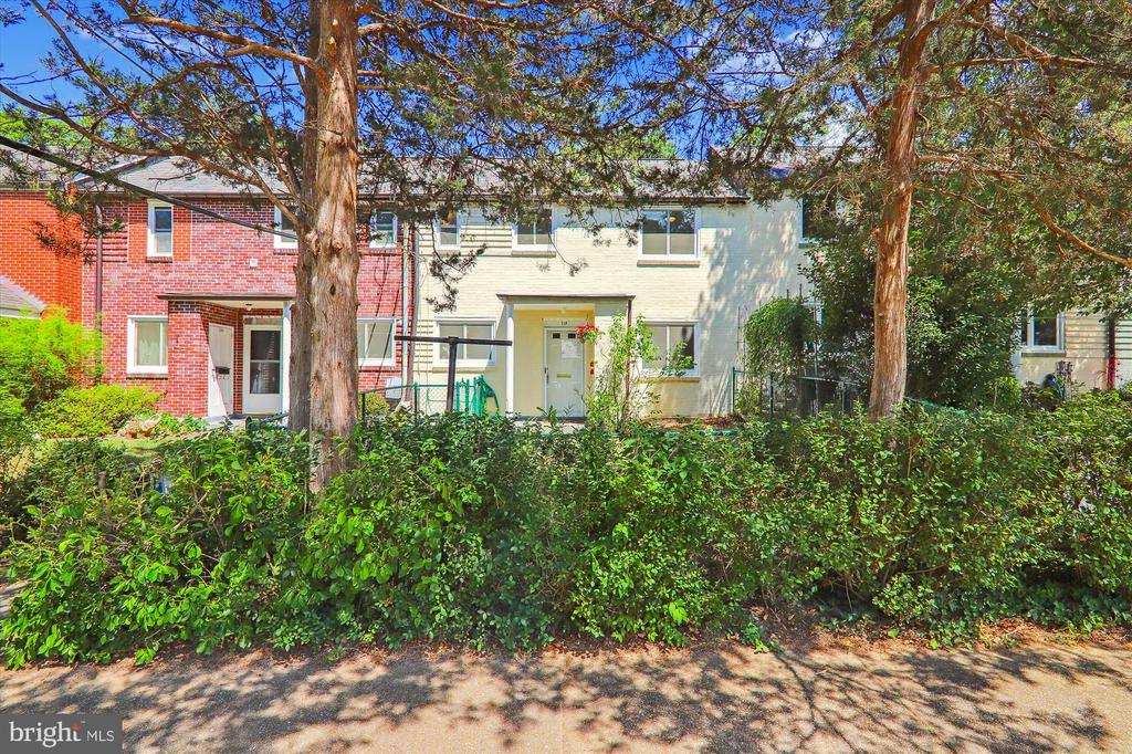 13 RIDGE ROAD