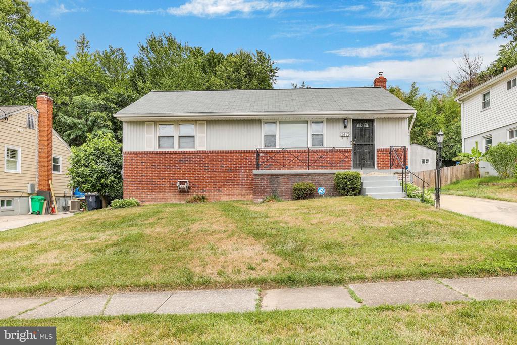 2620 HUGHES ROAD