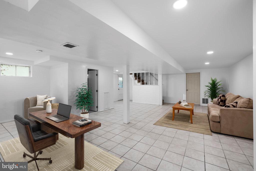 2620 HUGHES ROAD