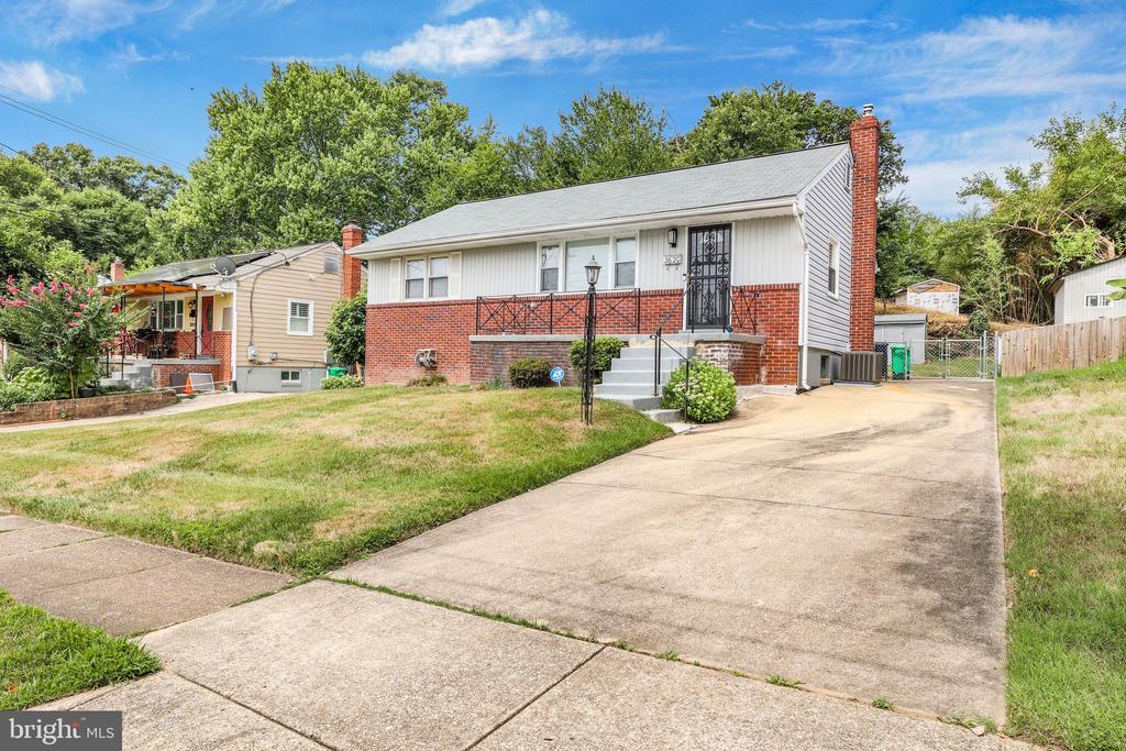 2620 HUGHES ROAD