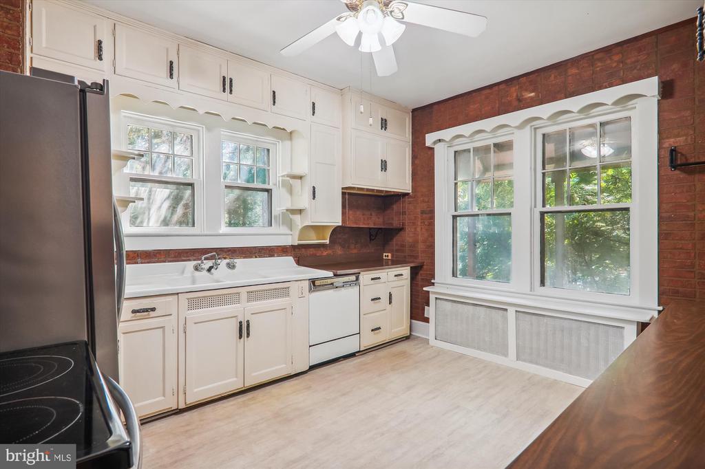 4201 QUEENSBURY ROAD