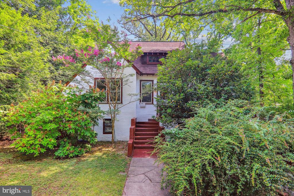 4201 QUEENSBURY ROAD