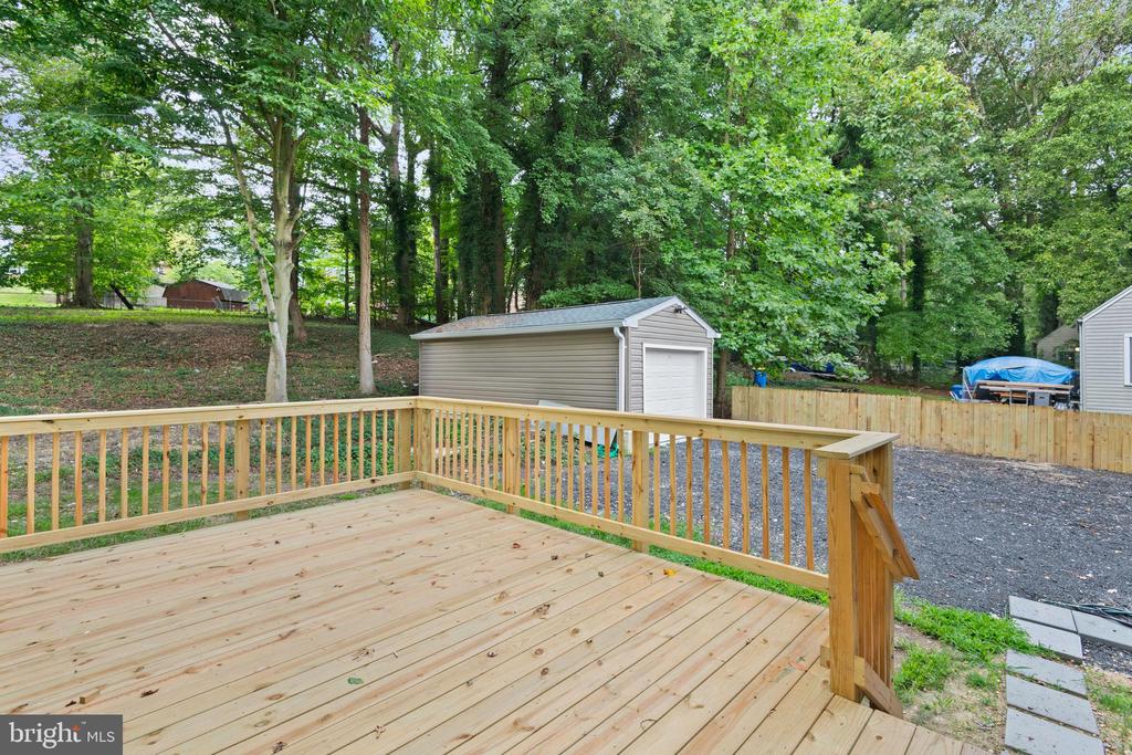 6415 WOODLAND ROAD