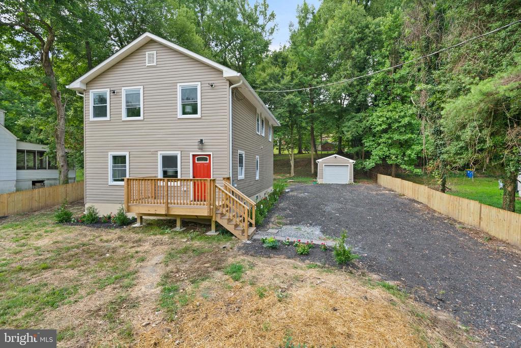 6415 WOODLAND ROAD
