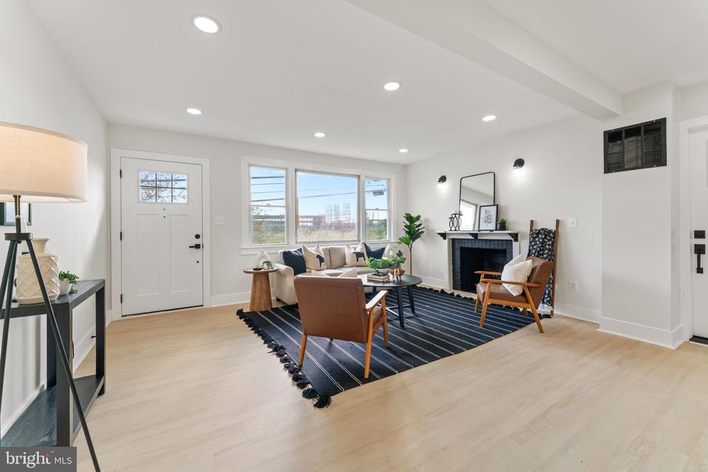 2503 BROOKS DRIVE